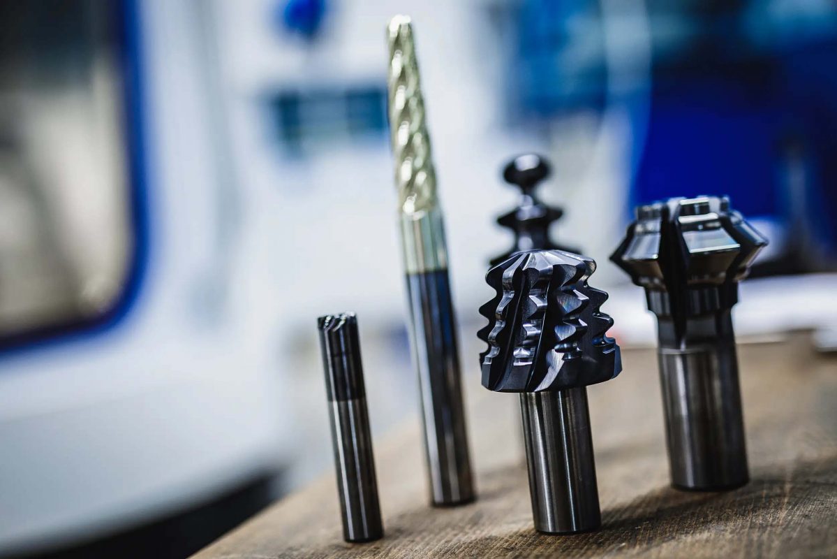 J. Bauer Präzisionswerkzeuge Normwerkzeuge Spezialwerkzeuge Produkte Fertigung Team Cutting Tools Nachhaltigkeit Qualität