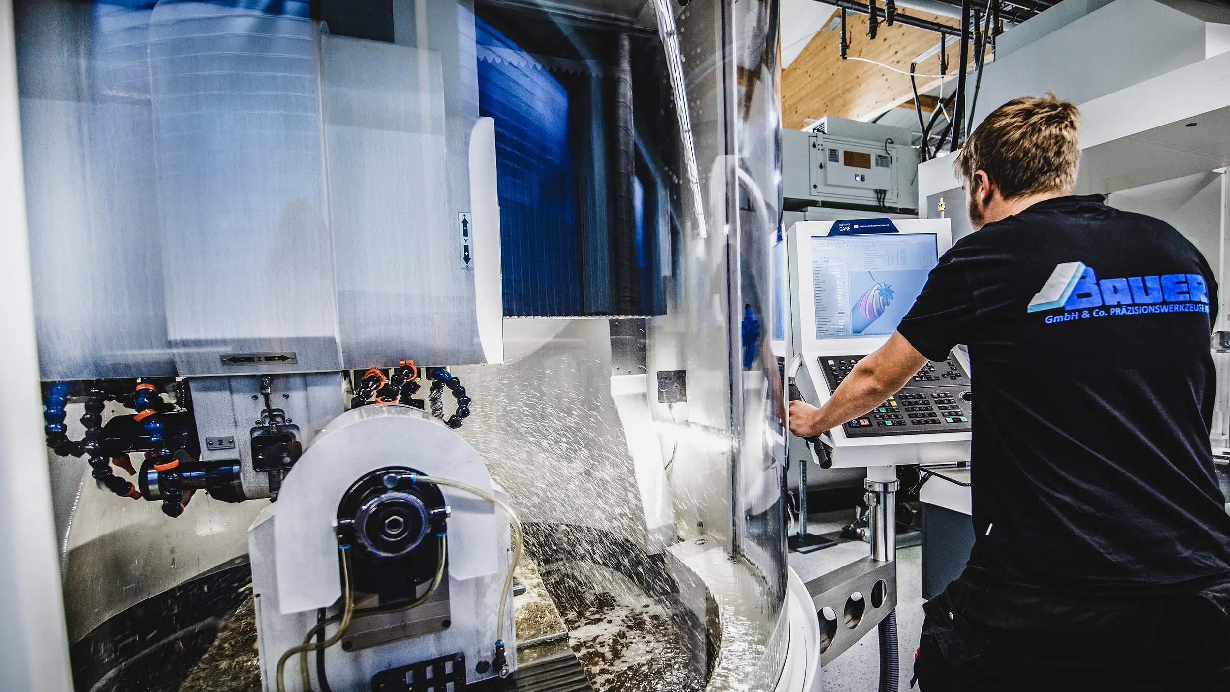 J. Bauer Präzisionswerkzeuge Normwerkzeuge Spezialwerkzeuge Produkte Fertigung Team Cutting Tools Nachhaltigkeit Qualität