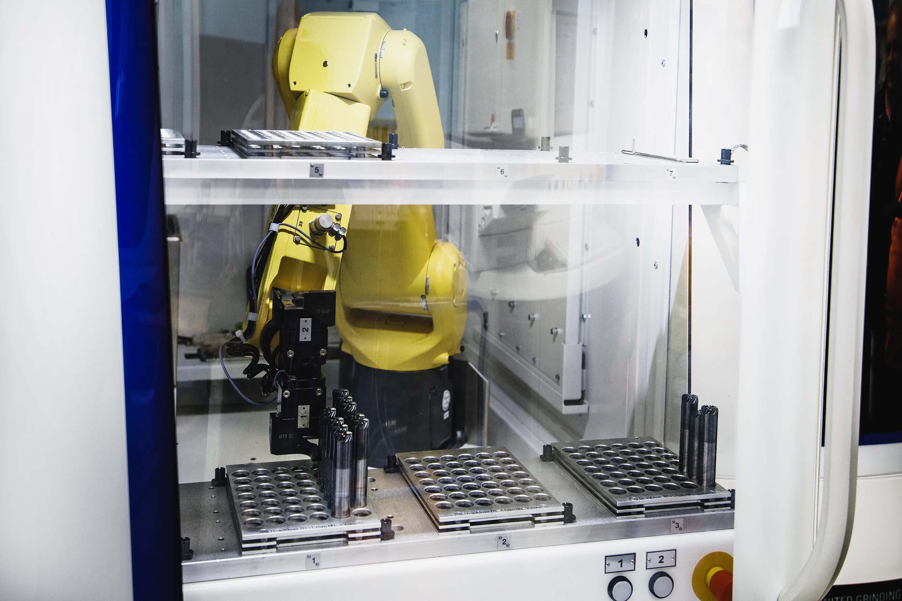 J. Bauer Präzisionswerkzeuge Normwerkzeuge Spezialwerkzeuge Produkte Fertigung Team Cutting Tools Nachhaltigkeit Qualität