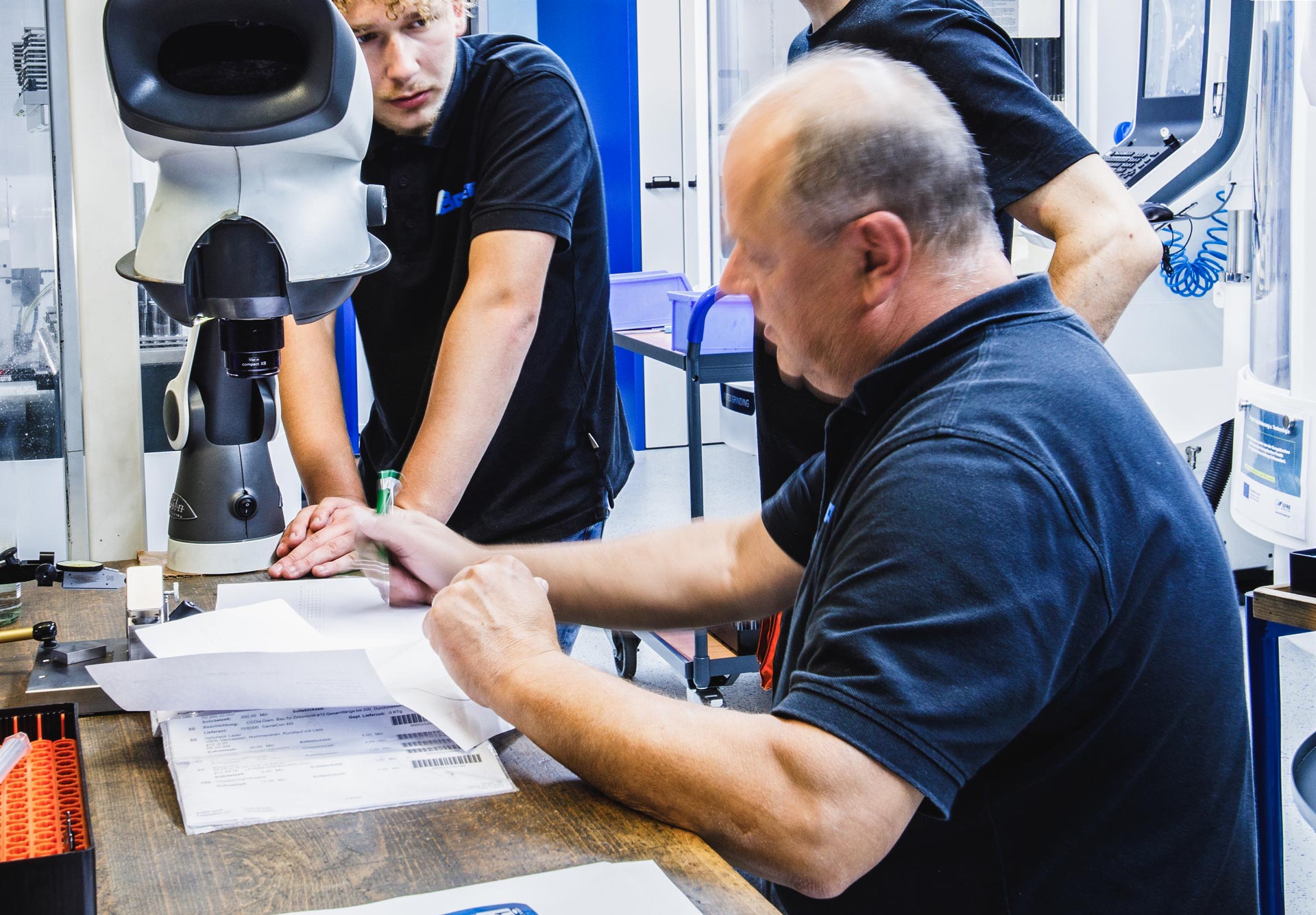 J. Bauer Präzisionswerkzeuge Normwerkzeuge Spezialwerkzeuge Produkte Fertigung Team Cutting Tools Nachhaltigkeit Qualität