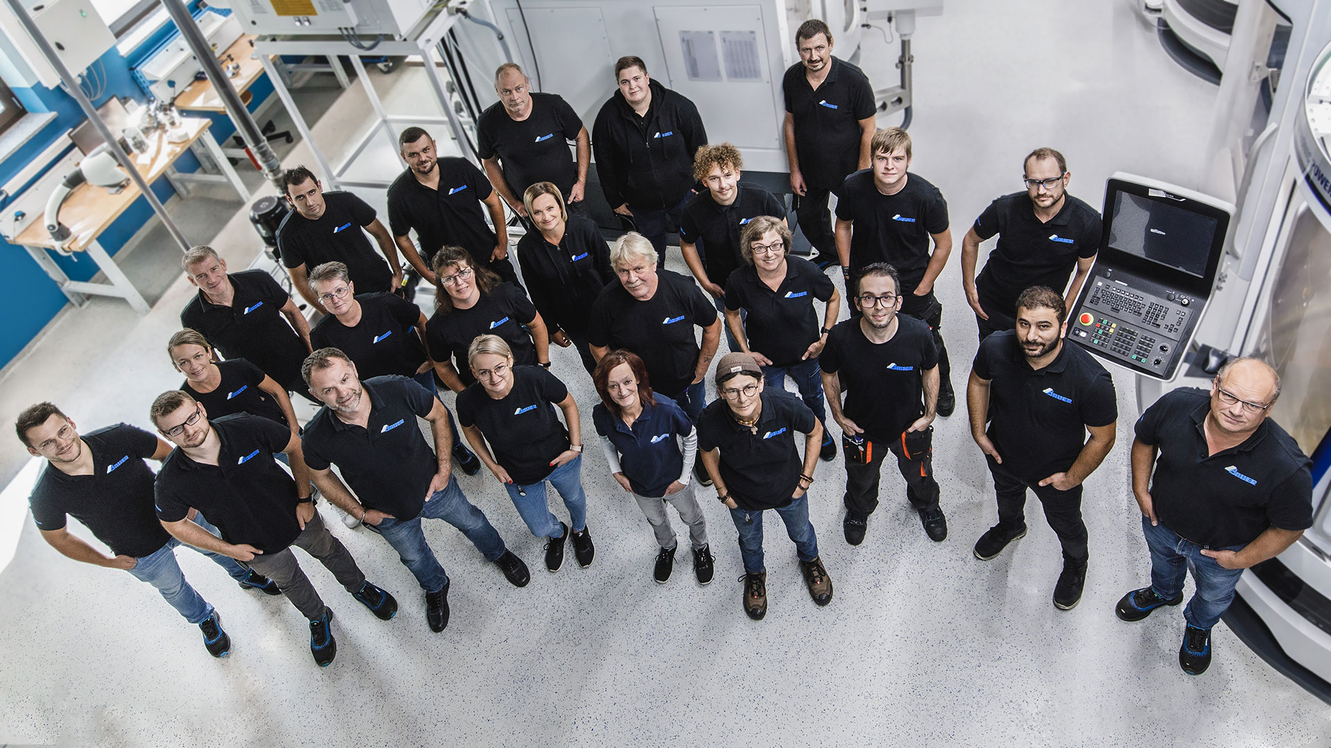 J. Bauer Präzisionswerkzeuge Normwerkzeuge Spezialwerkzeuge Produkte Fertigung Team Cutting Tools Nachhaltigkeit Qualität